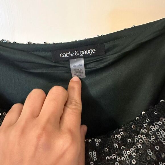 Cable and Guage Sequin off the Shoulder / Slouchy Top Size Medium - Picture 6 of 8